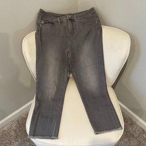 PRICE DROP!  Belle by Kim Gravel Gray Cropped Jeans with fringed hem Size 6